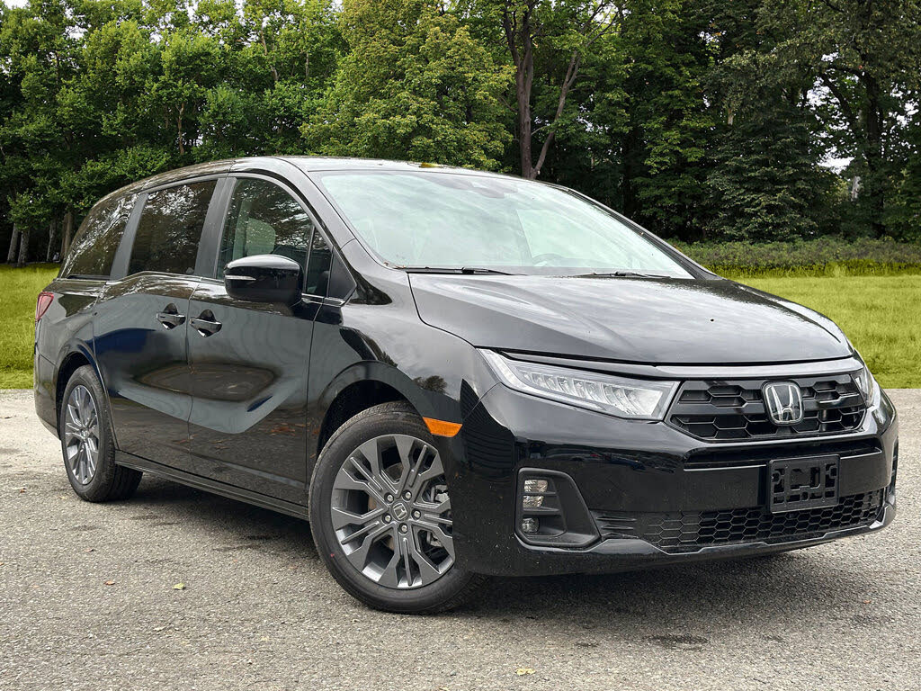 2026 Honda Odyssey Touring FWD