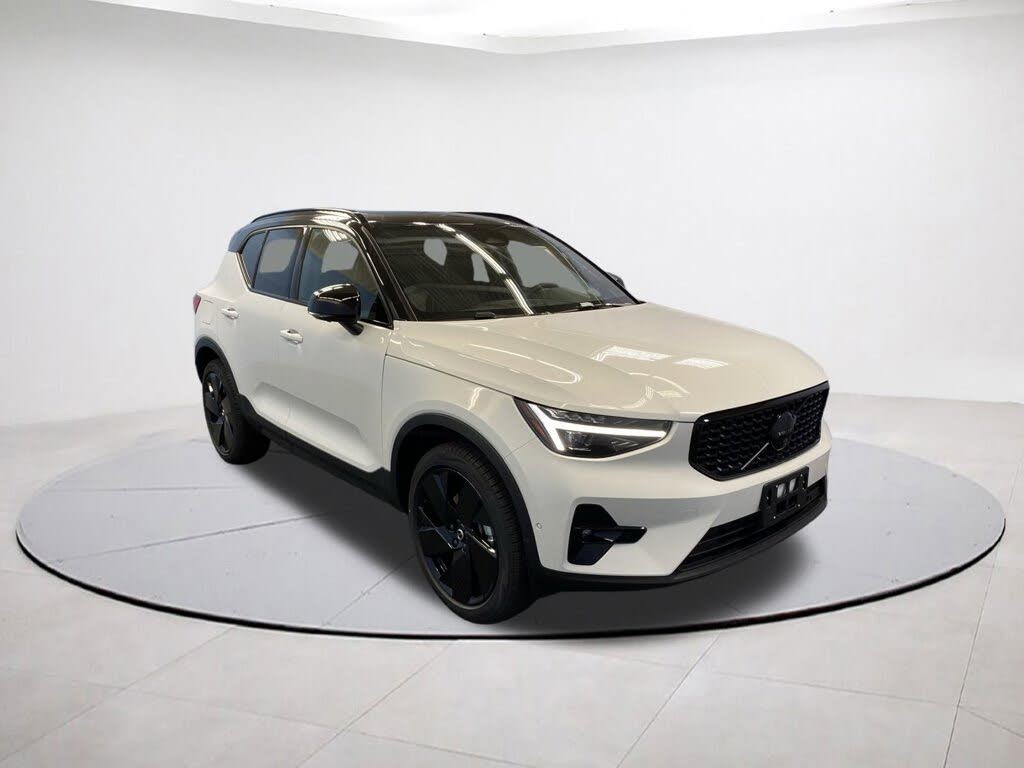 2026 Volvo XC40 B5 Ultra Black Edition AWD
