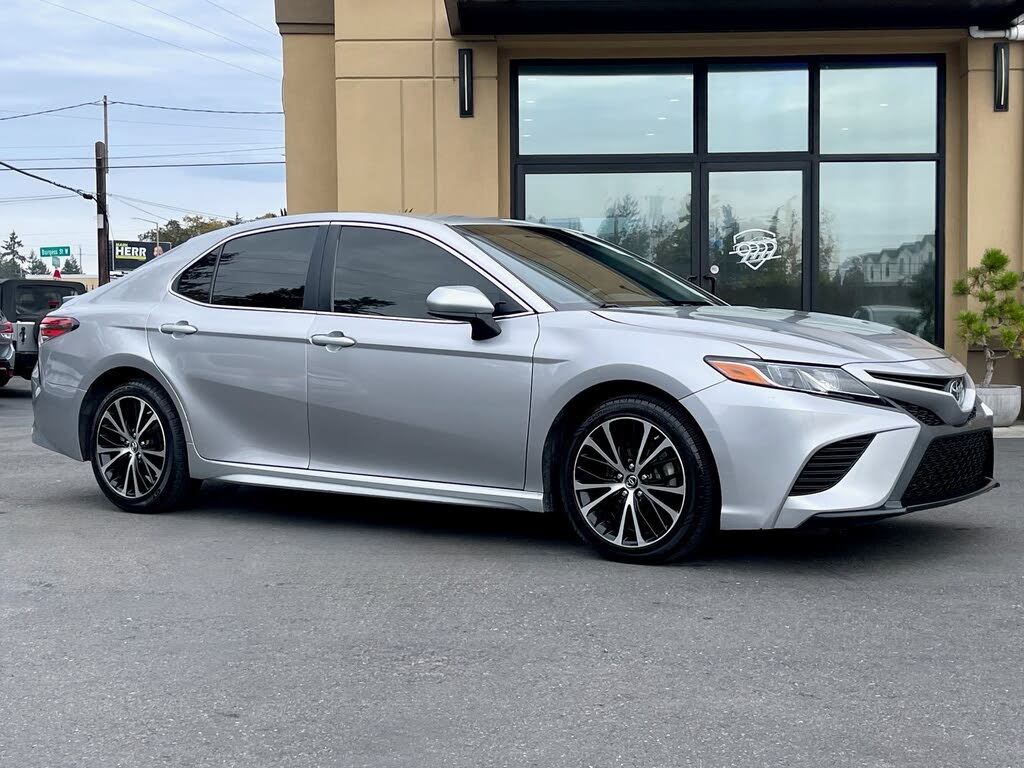 2018 Toyota Camry SE
