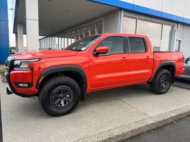 2025 Nissan Frontier PRO-4X Crew Cab 4WD