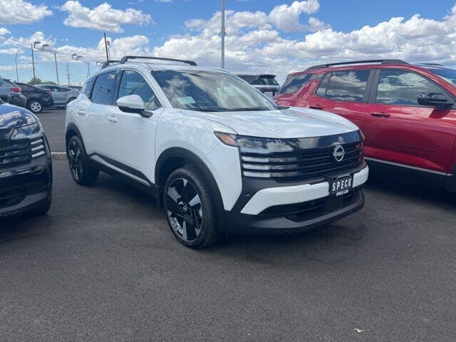 2025 Nissan Kicks SR AWD