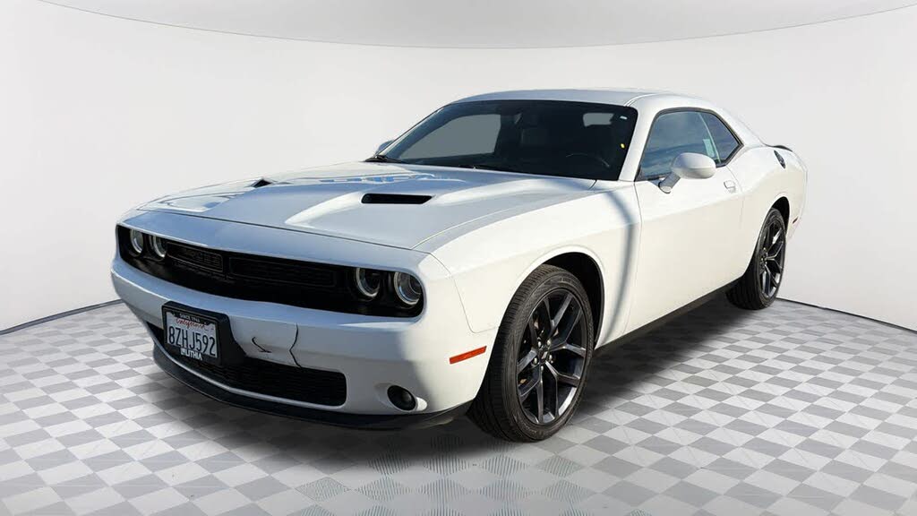 2019 Dodge Challenger SXT RWD