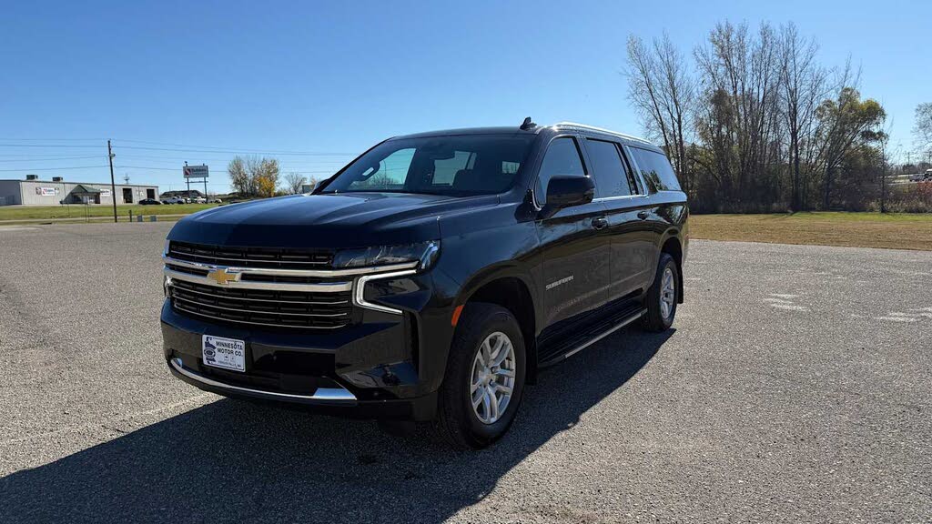 2024 Chevrolet Suburban LT 4WD