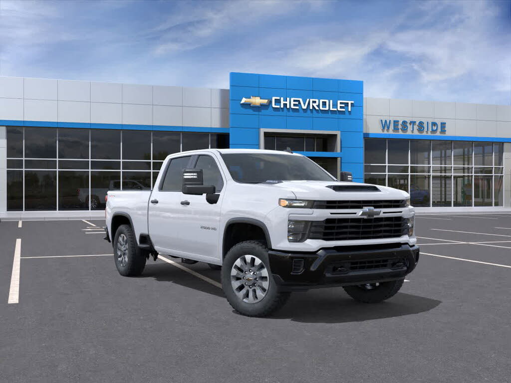 2026 Chevrolet Silverado 2500HD Custom Crew Cab 4WD