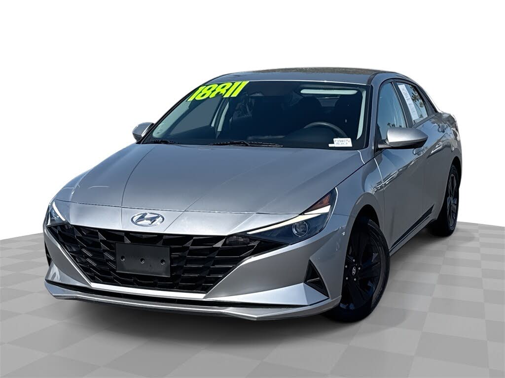 2023 Hyundai Elantra SEL FWD
