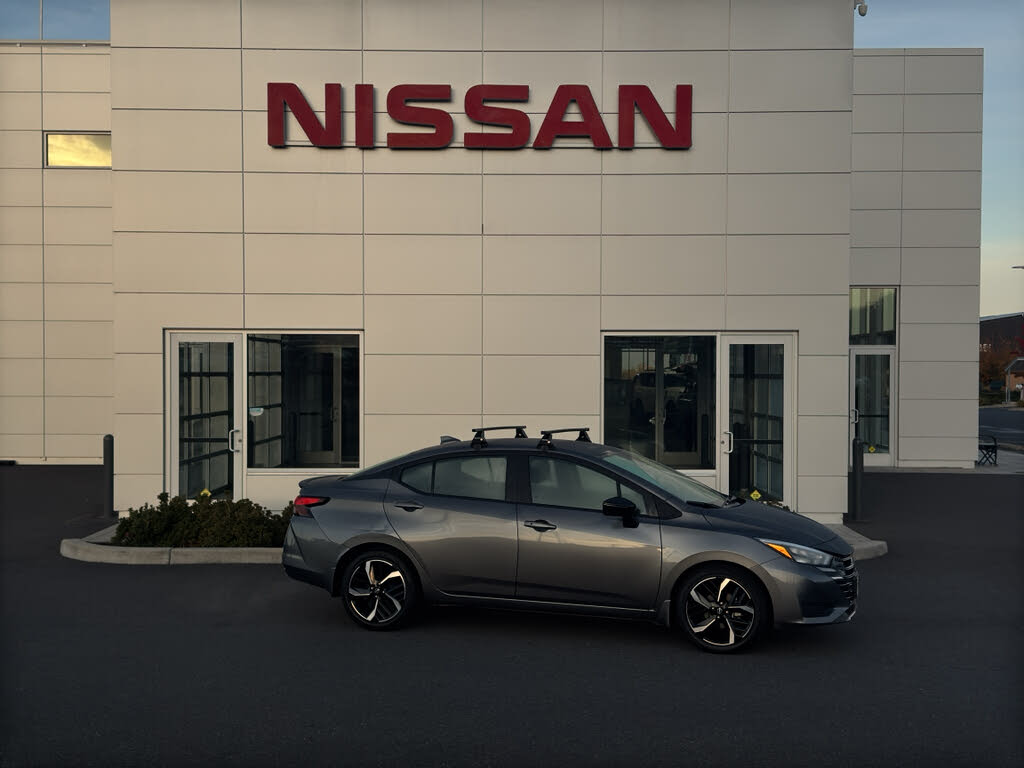 2023 Nissan Versa SR FWD
