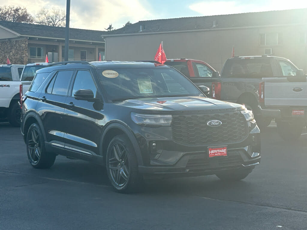 2025 Ford Explorer ST-Line AWD