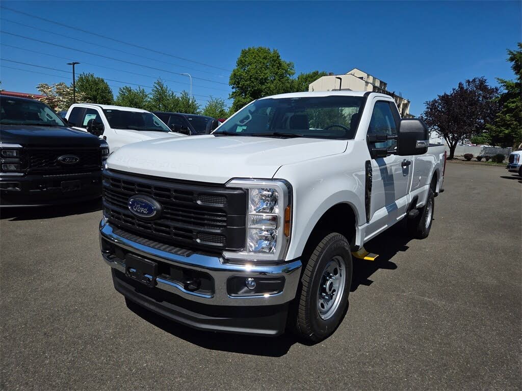 2025 Ford F-250 Super Duty XLT Regular Cab LB 4WD