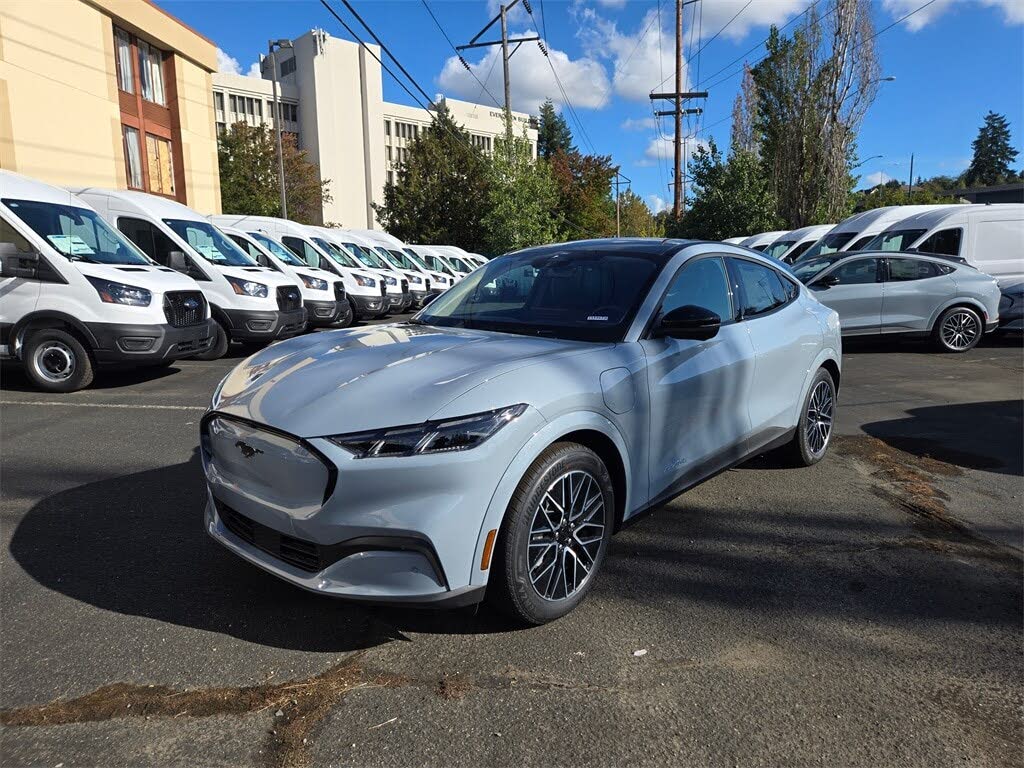 2025 Ford Mustang Mach-E Premium AWD