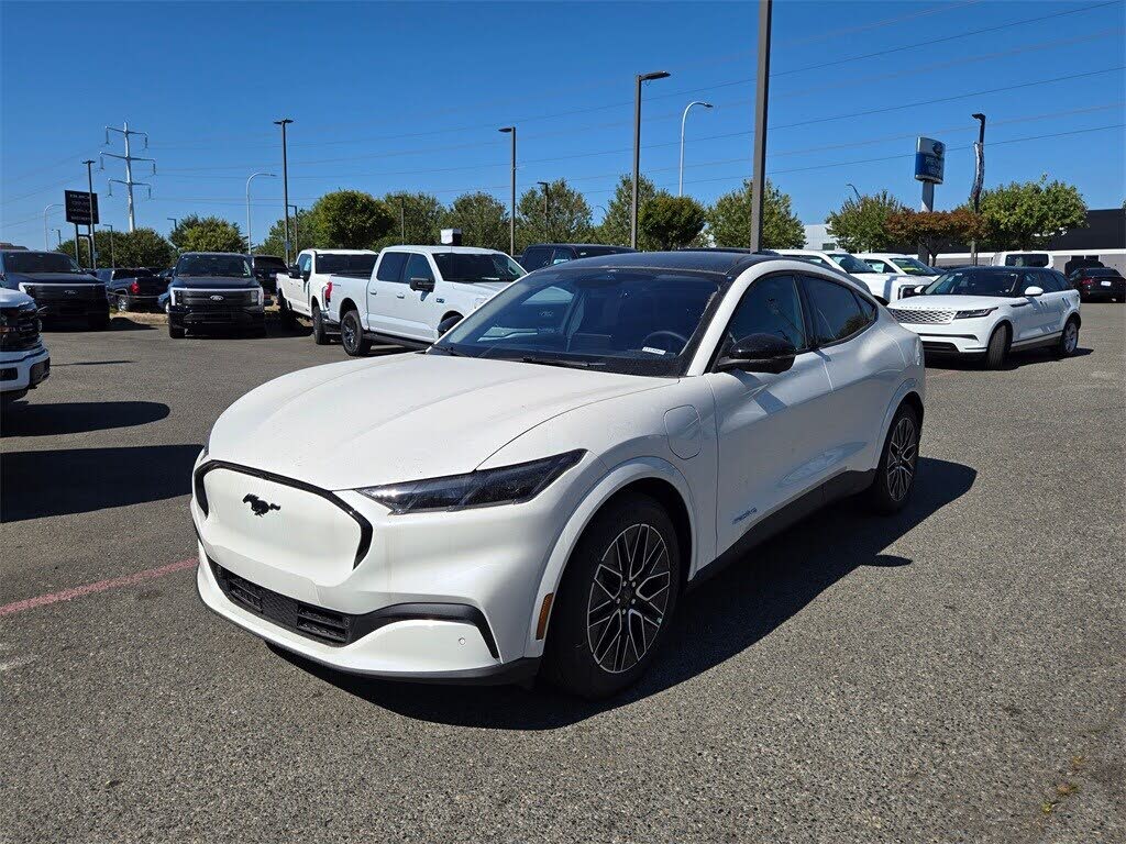 2025 Ford Mustang Mach-E Premium AWD