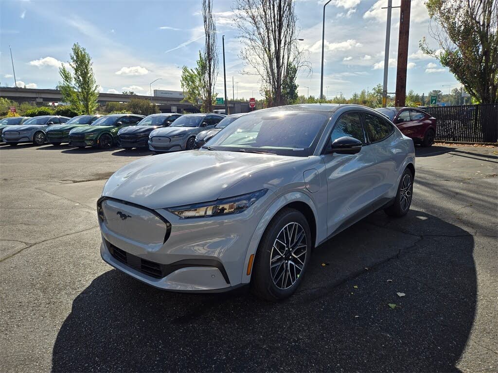 2025 Ford Mustang Mach-E Premium AWD