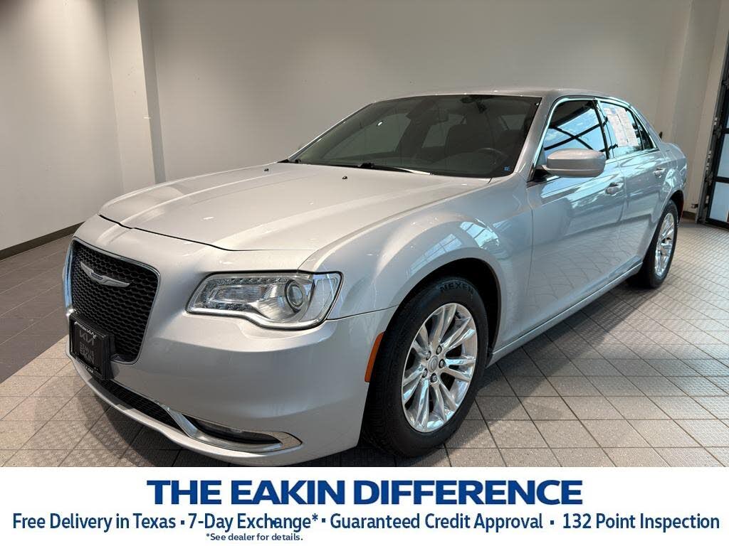 2021 Chrysler 300 Touring RWD