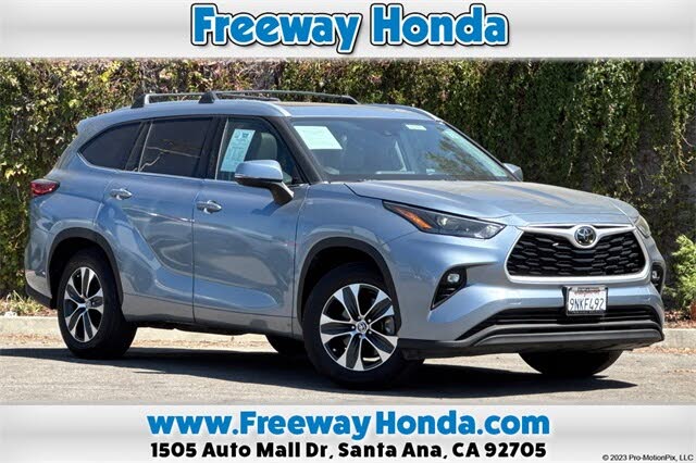 2022 Toyota Highlander XLE FWD