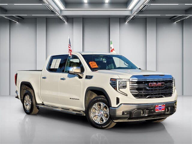 2024 GMC Sierra 1500 SLT Crew Cab 4WD