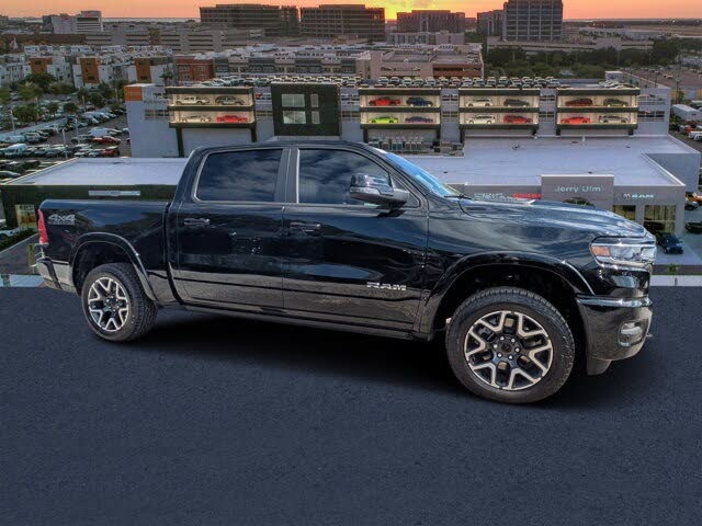 2026 RAM 1500 Laramie Crew Cab 4WD