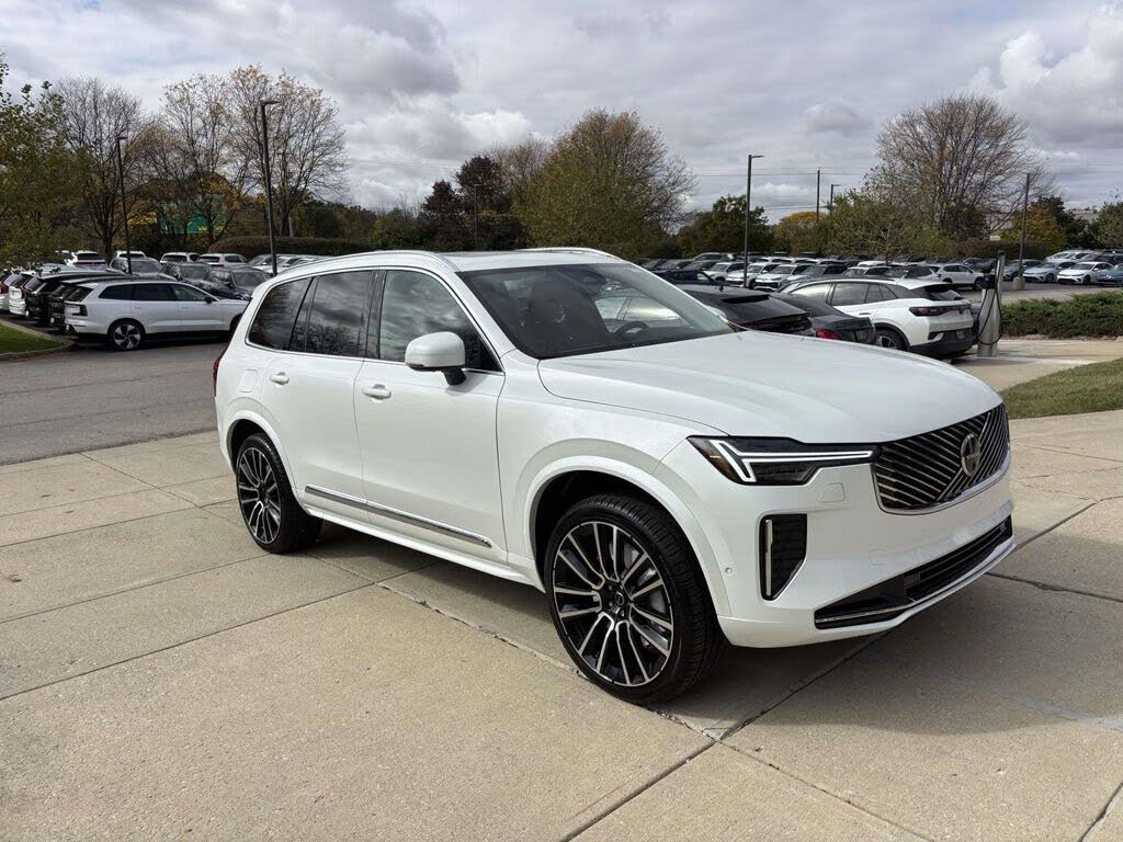 2026 Volvo XC90 B6 Plus 7-Passenger AWD