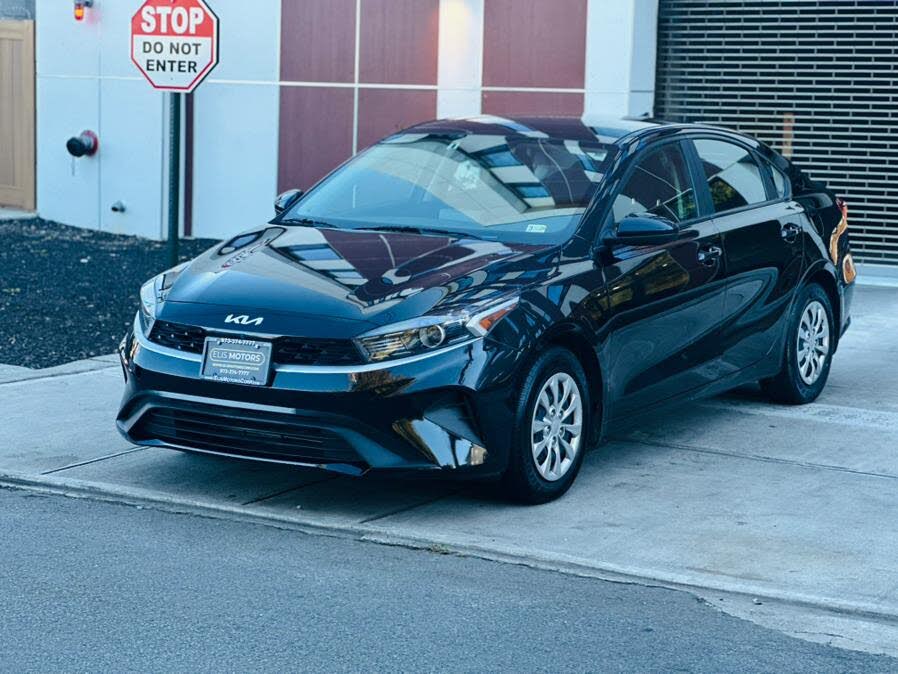 2023 Kia Forte LXS FWD