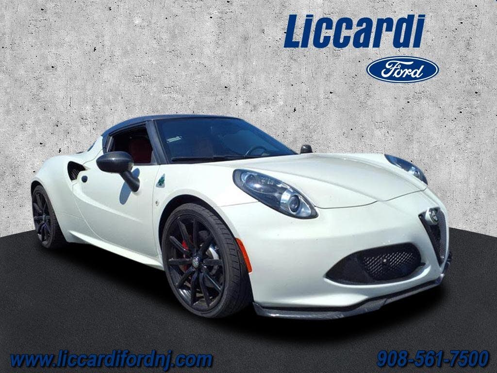 2015 Alfa Romeo 4C Coupe RWD