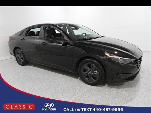 2023 Hyundai Elantra SEL FWD