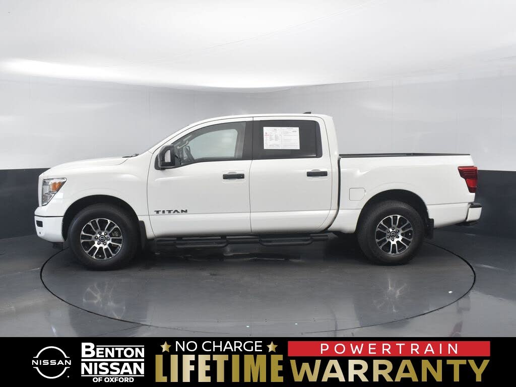 2024 Nissan Titan SV Crew Cab 4WD