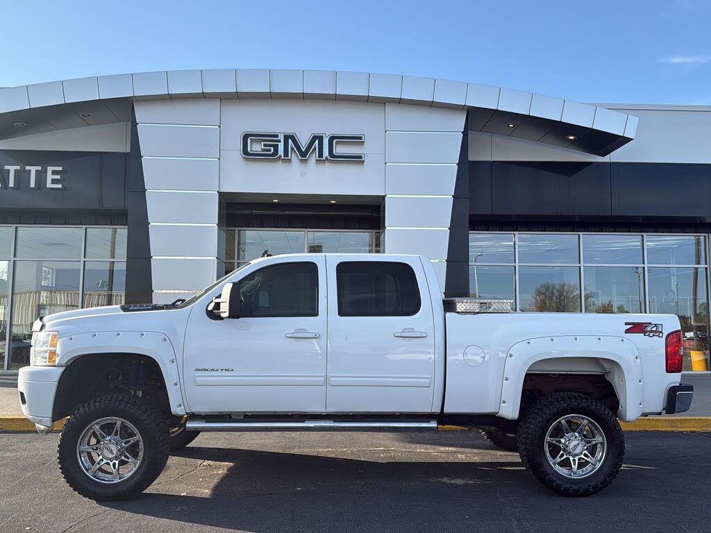 2012 Chevrolet Silverado 3500HD LT Crew Cab 4WD