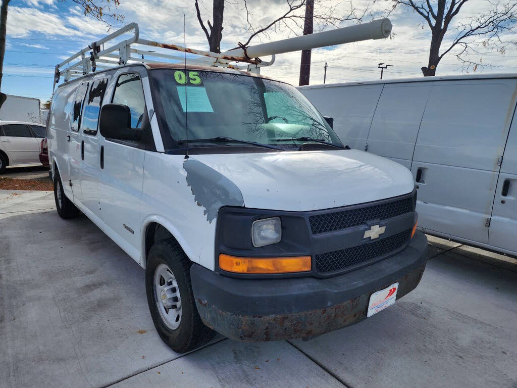 2005 Chevrolet Express Cargo 3500 Extended RWD