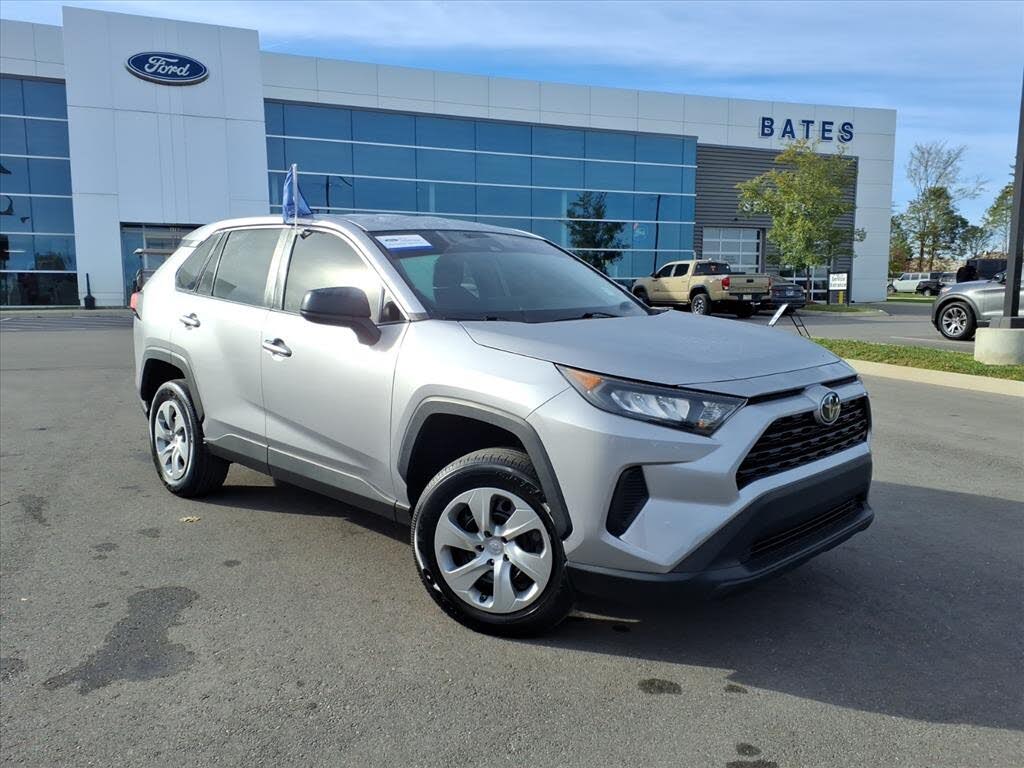 2022 Toyota RAV4 LE FWD