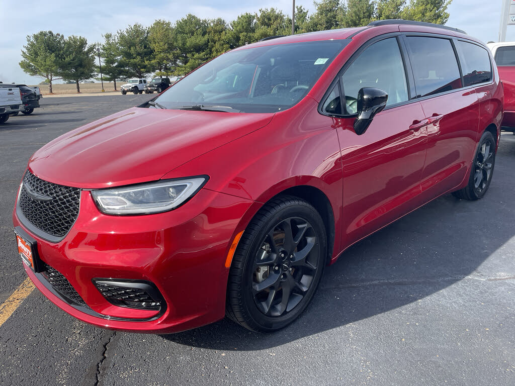 2025 Chrysler Pacifica Limited FWD