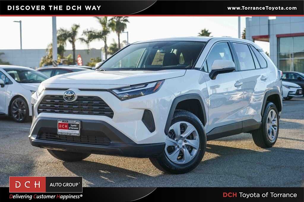2025 Toyota RAV4 LE FWD