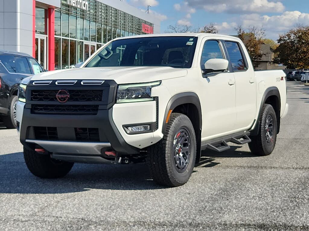 2026 Nissan Frontier PRO-4X Crew Cab 4WD