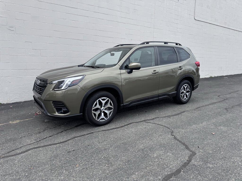 2023 Subaru Forester Premium Crossover AWD