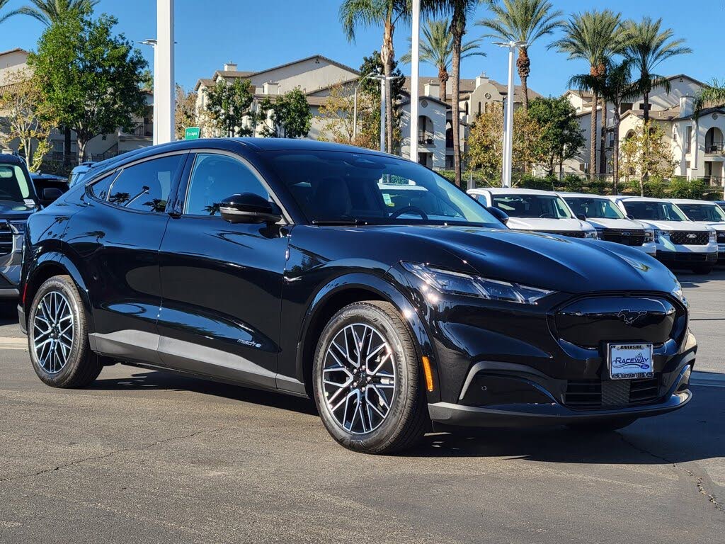 2025 Ford Mustang Mach-E Premium RWD