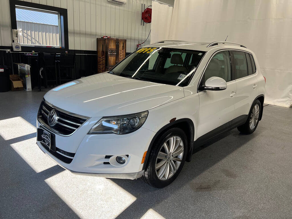 2010 Volkswagen Tiguan SE 4Motion with Leather