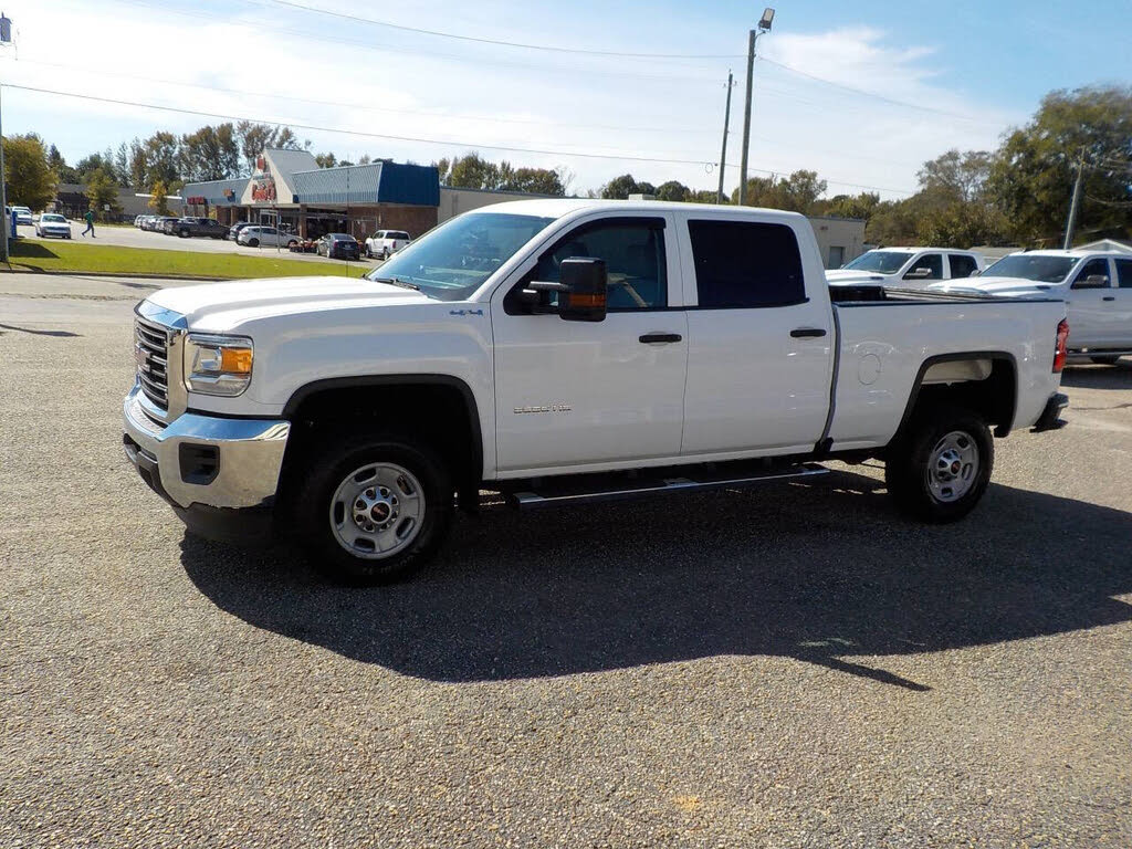 2018 GMC Sierra 2500HD Base Crew Cab SB 4WD