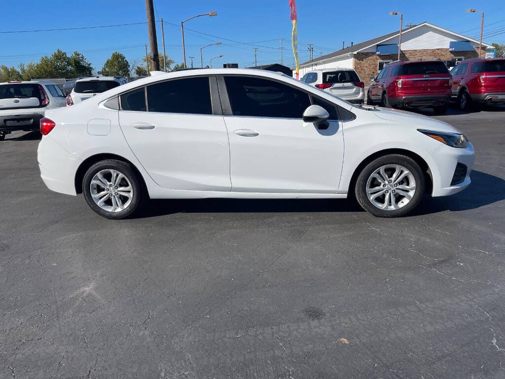2019 Chevrolet Cruze LT Sedan FWD