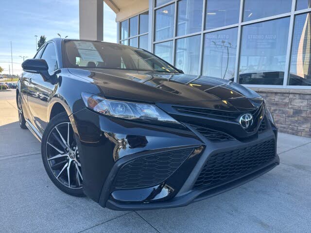 2022 Toyota Camry SE FWD