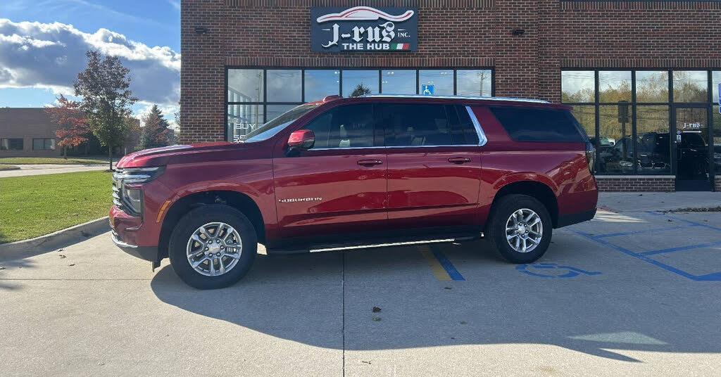 2025 Chevrolet Suburban LT RWD