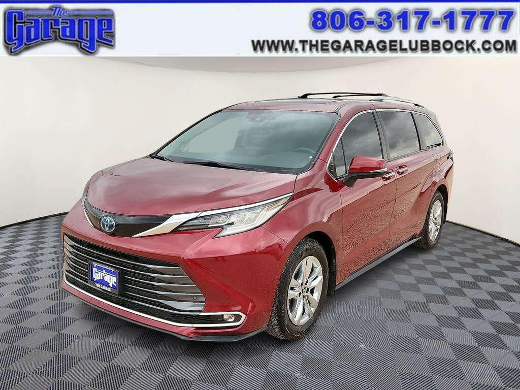 2022 Toyota Sienna Limited 7-Passenger FWD