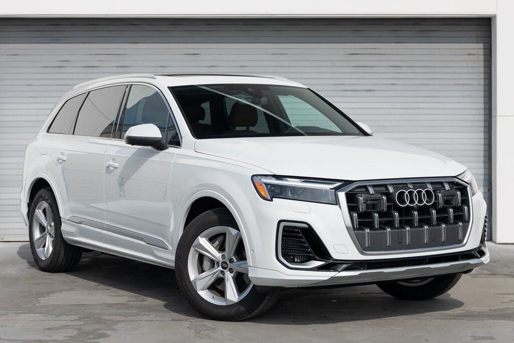 2025 Audi Q7 quattro Premium 55 TFSI