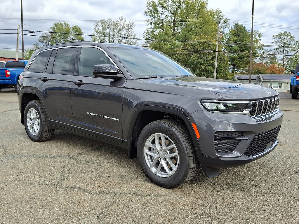 2025 Jeep Grand Cherokee Laredo X 4WD