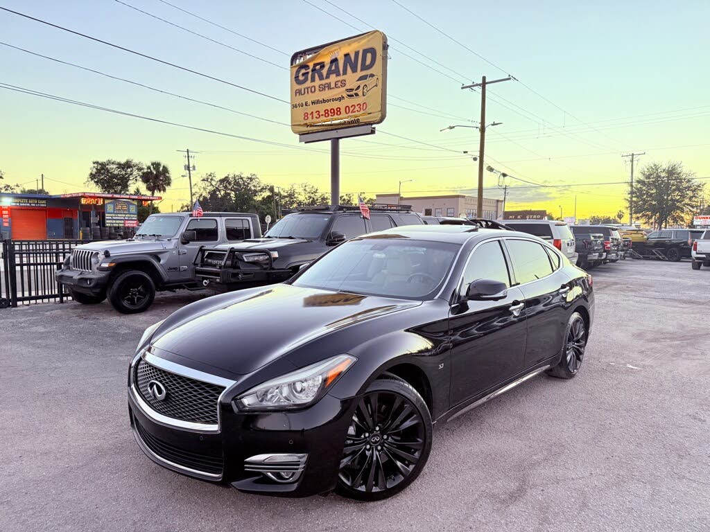 2017 INFINITI Q70L 3.7 RWD