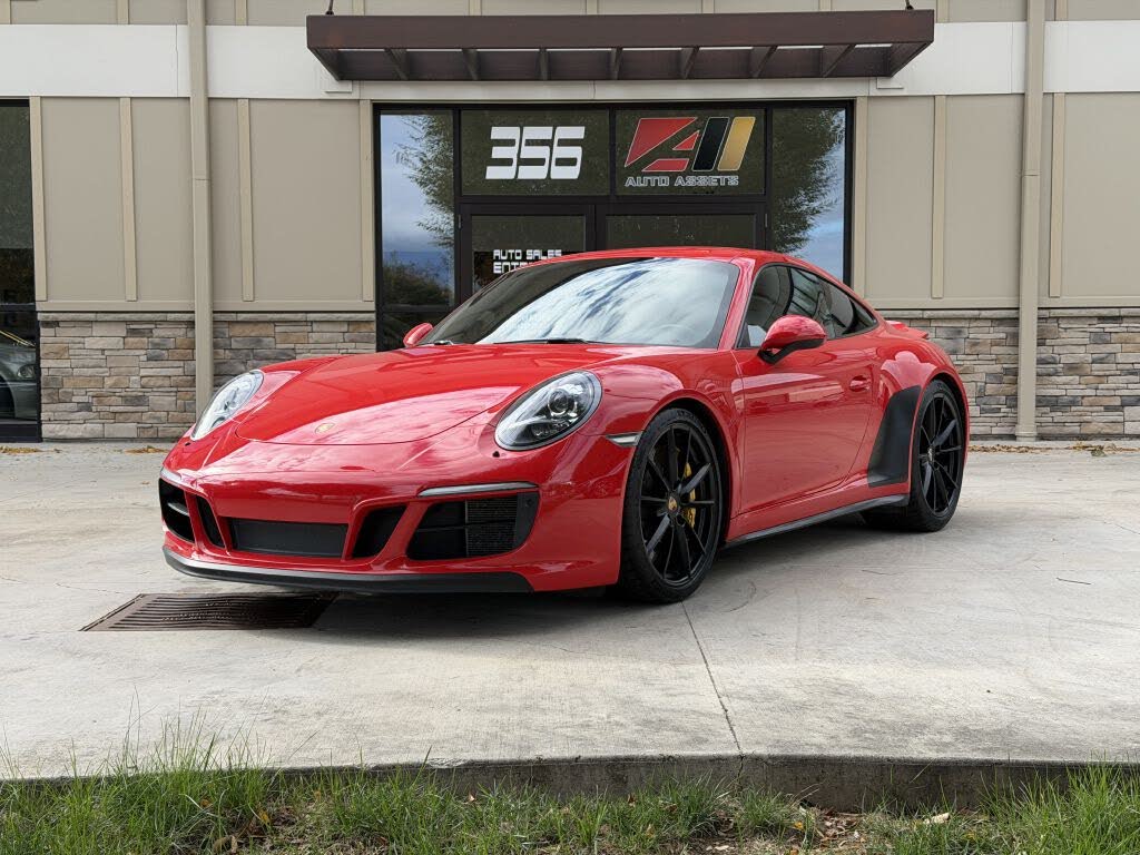 2018 Porsche 911 Carrera GTS Coupe RWD
