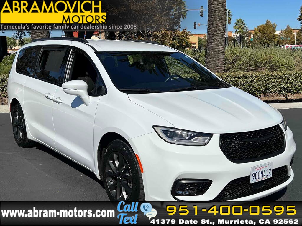 2021 Chrysler Pacifica Touring FWD