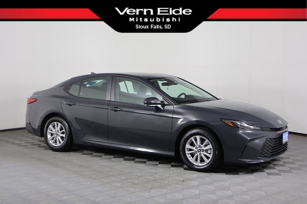 2025 Toyota Camry LE FWD