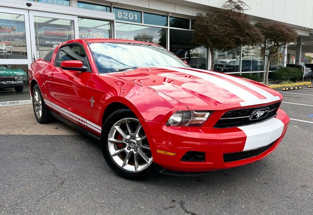 2011 Ford Mustang V6 Premium Coupe RWD