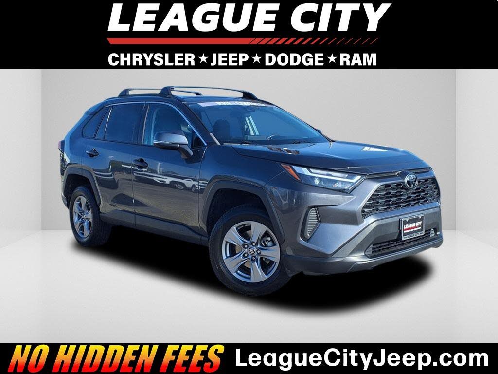 2023 Toyota RAV4 XLE FWD