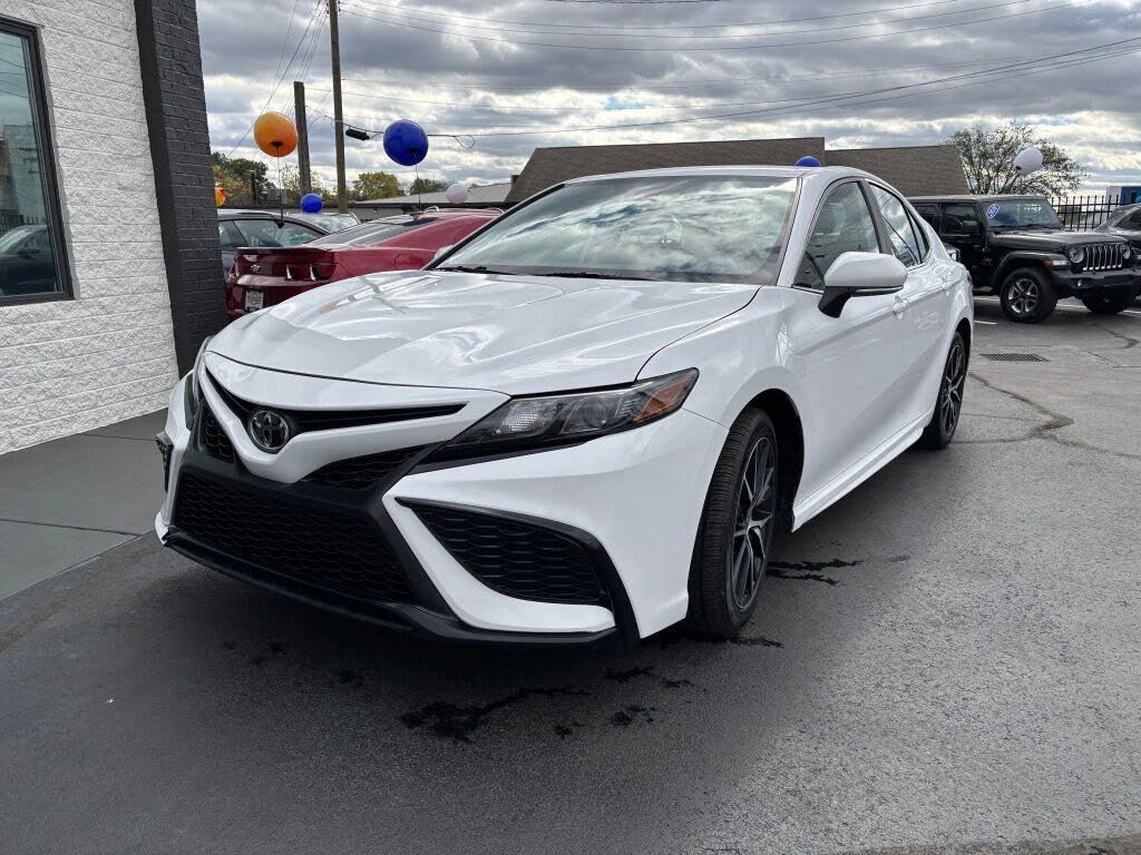 2023 Toyota Camry SE FWD