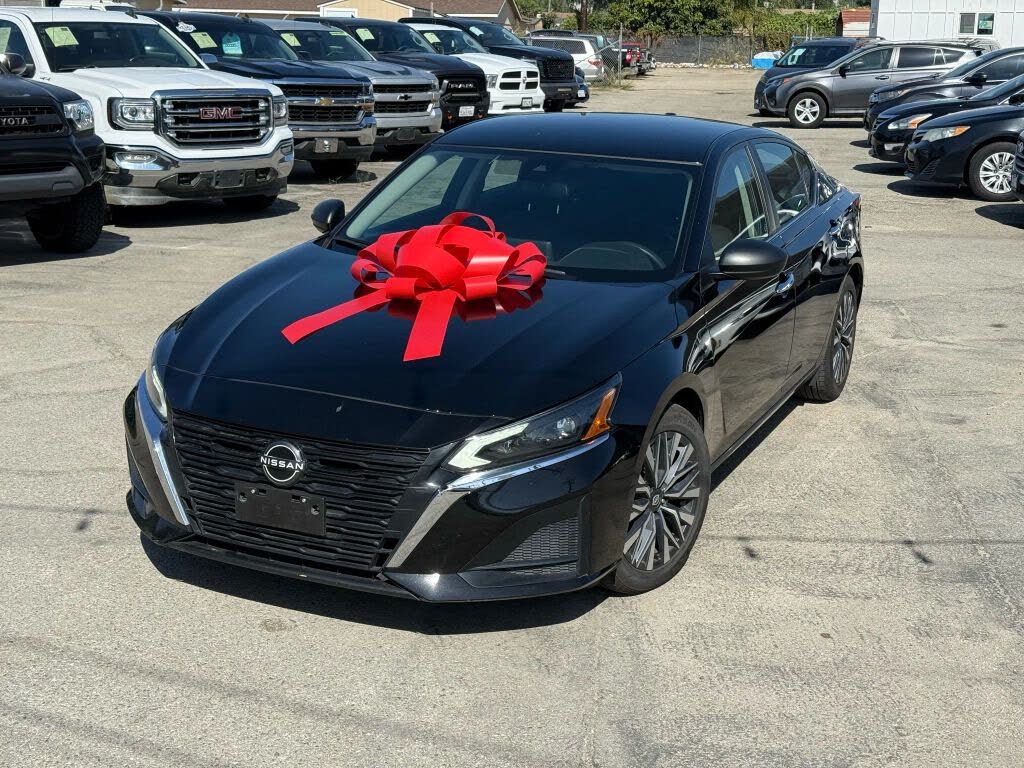 2024 Nissan Altima 2.5 SV FWD