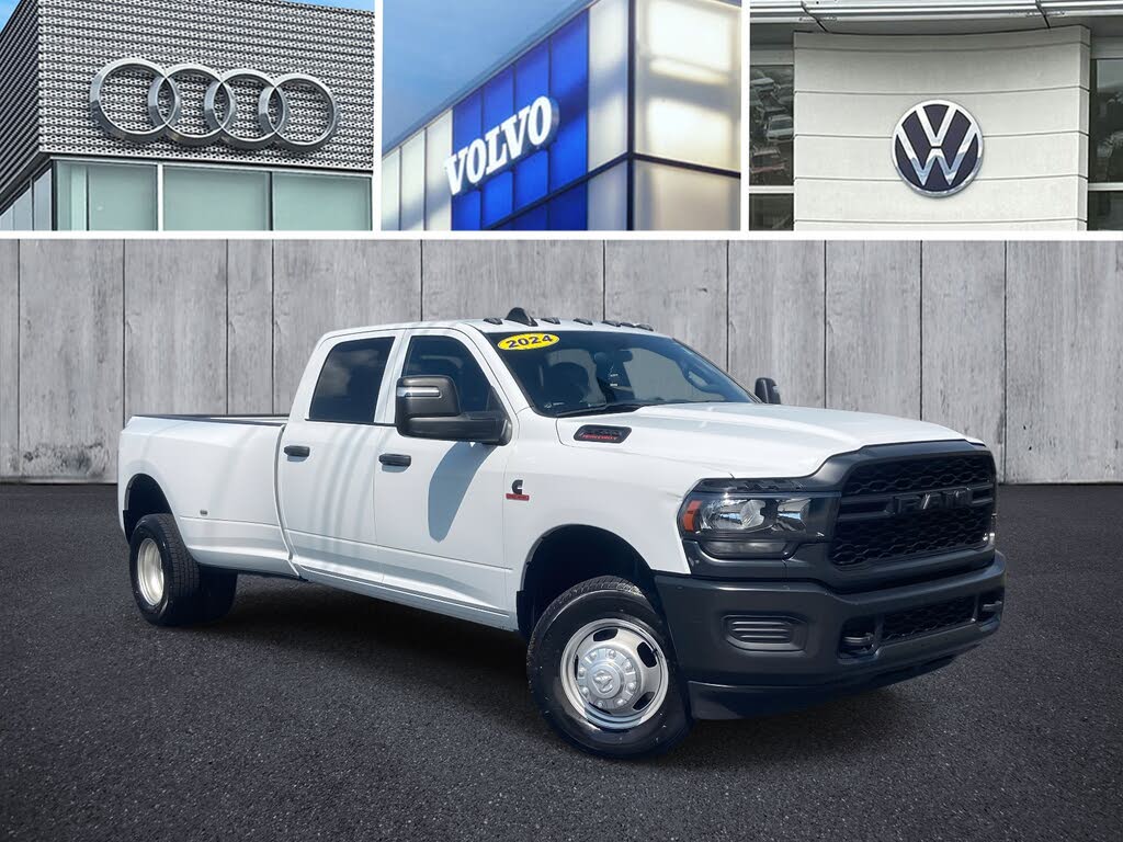 2024 RAM 3500 Tradesman Crew Cab LB DRW 4WD