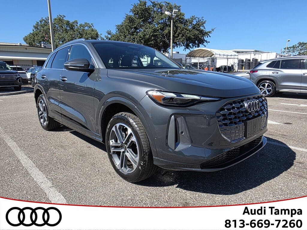 2025 Audi Q5 quattro Premium 40 TFSI